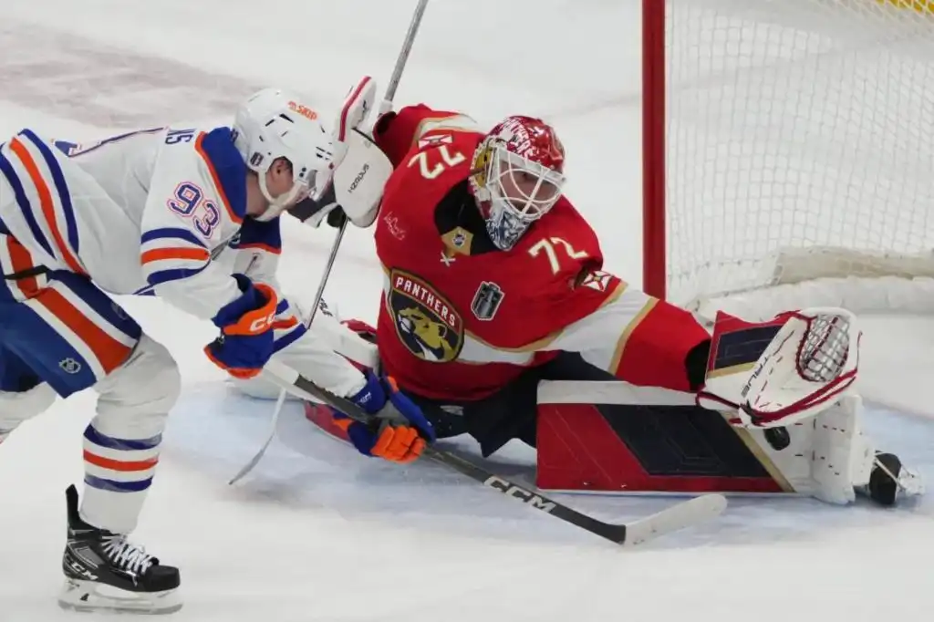 Panthers, Sergei Bobrovsky shut out Connor McDavid Oilers in Game 1