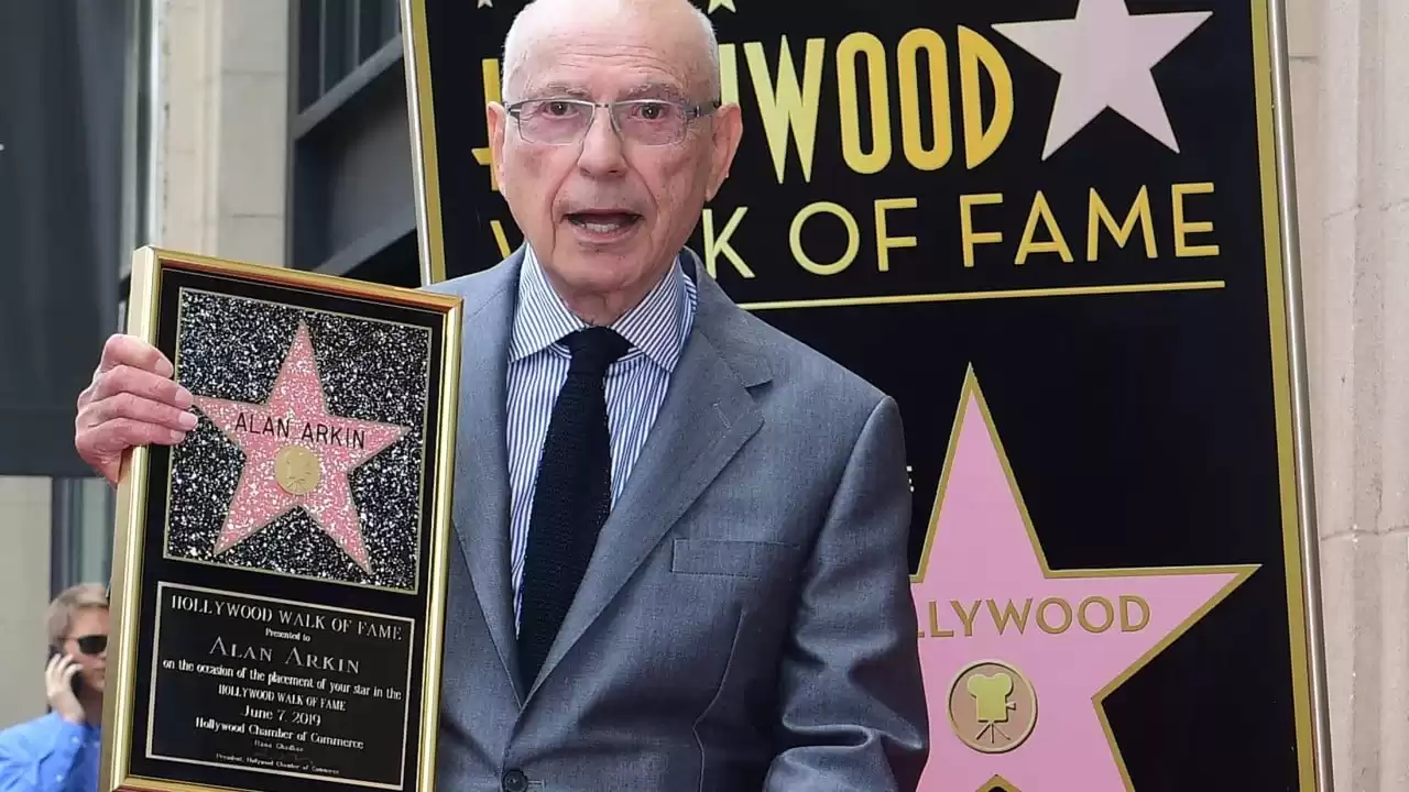 Renowned Little Miss Sunshine actor Alan Arkin, an Oscar winner, passes away at 89 years old