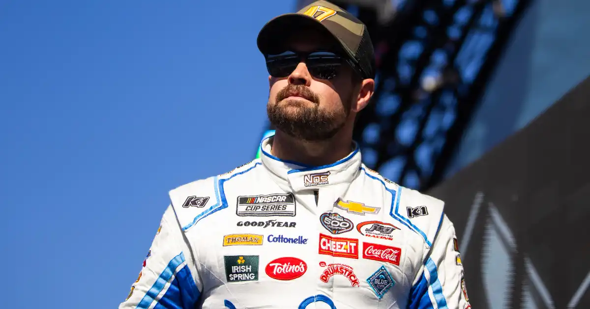 Ricky Stenhouse Jr. shares reaction to Kyle Busch's wreck, discusses anger level
