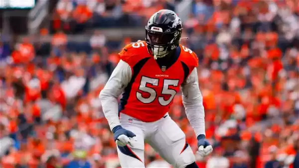 Seahawks Signing Ex-Broncos Pass Rusher Frank Clark for Edge Support