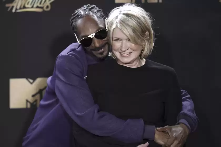 Snoop Dogg quitting weed, Martha Stewart Thanksgiving cancelation: Has the sky fallen?
