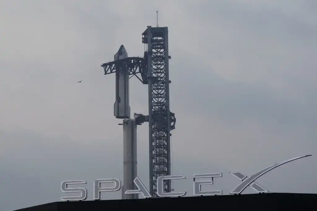 SpaceX mega rocket fourth test flight Texas