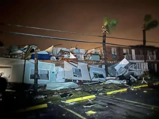 Sprawling storm wallops Florida tornado reports damage