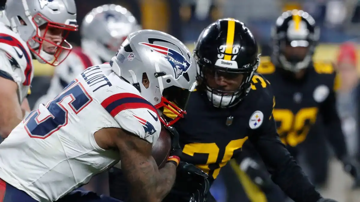 Studs duds New England Patriots upset Pittsburgh Steelers Thursday night