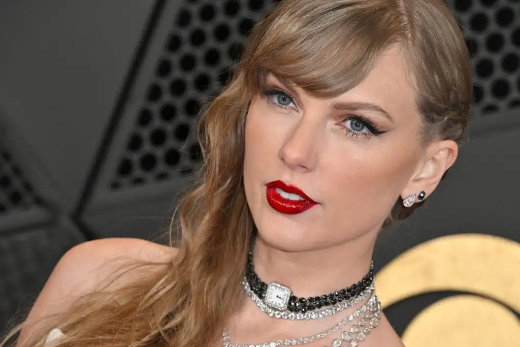 Taylor Swift private jet tracker responds, claims no unlawful activity