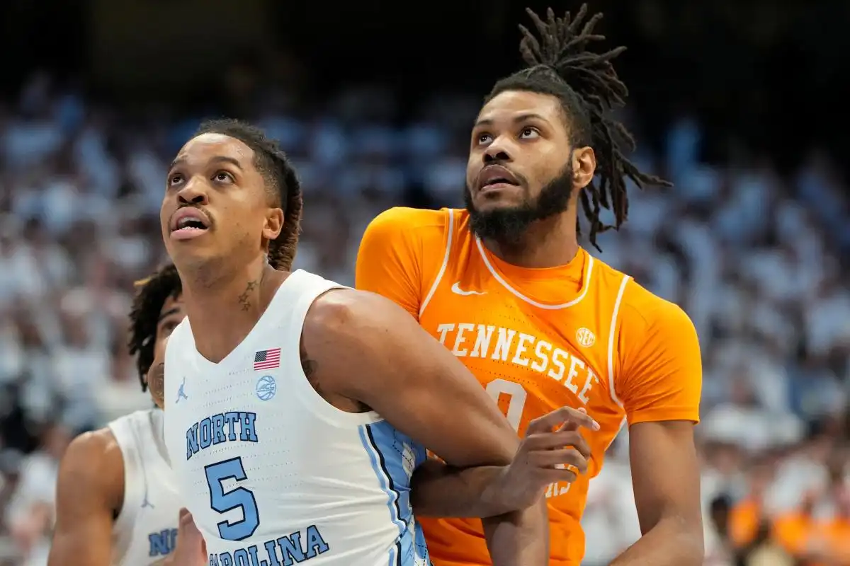 Tennessee basketball: Finding something in Jonas Aidoo after loss at North Carolina