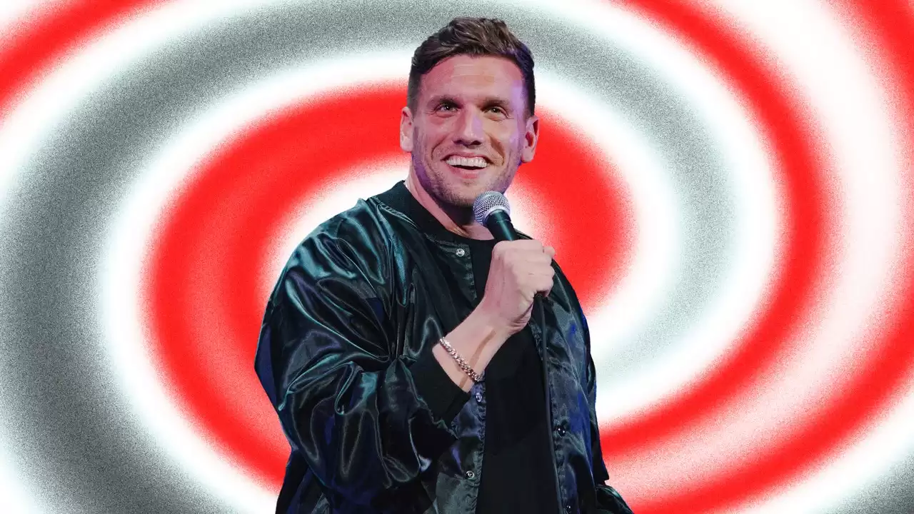 The Real-Life Diet of Comedian Chris Distefano: Optimal Nutrition Habits and a Weekly Indulgence