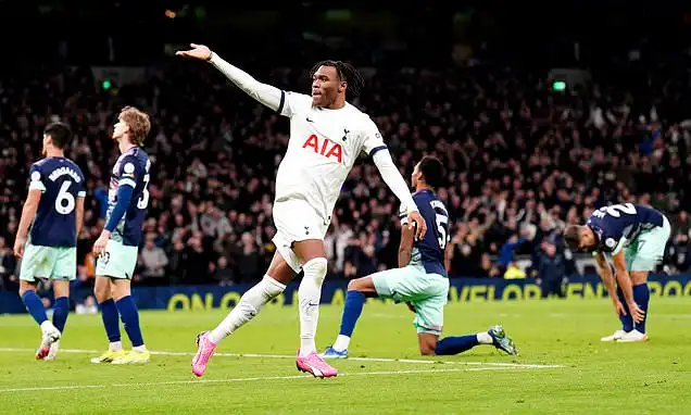 Tottenham back into top four after second-half comeback