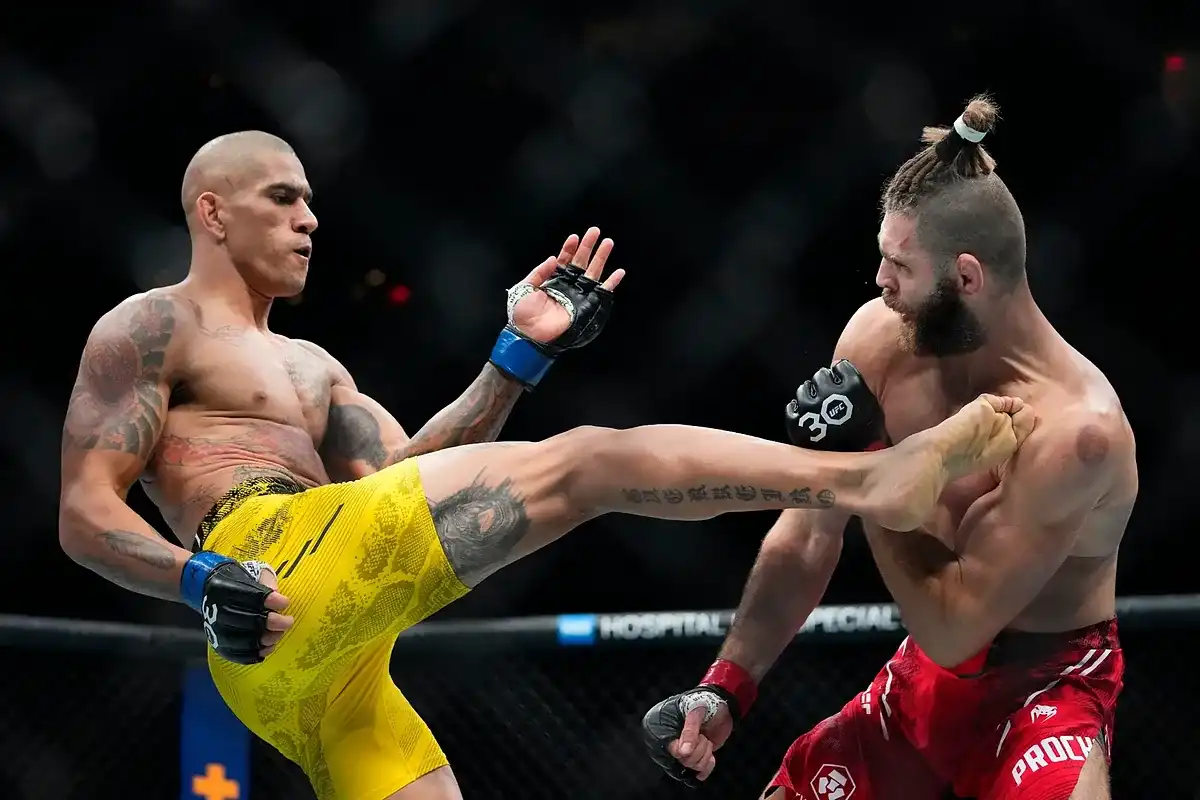 UFC 303: Alex Pereira gains 30+ pounds ahead of clash vs Jiri Prochazka