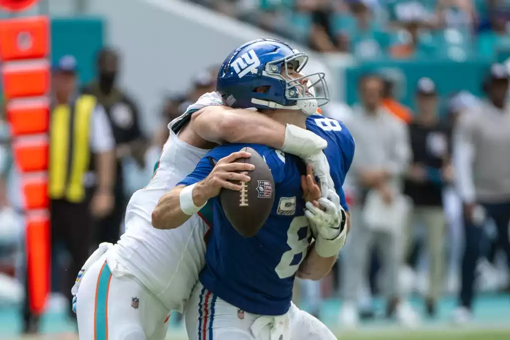 "Unacceptable: NY Giants Disbelief at 1-4 Standing after Loss to Miami"