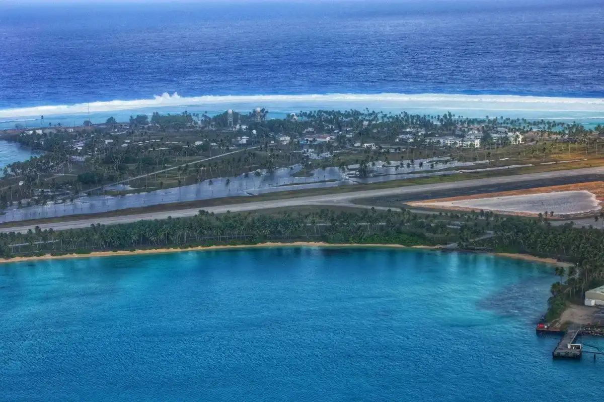 Video shows massive waves crashing Army base in Marshall Islands, causing extensive damage