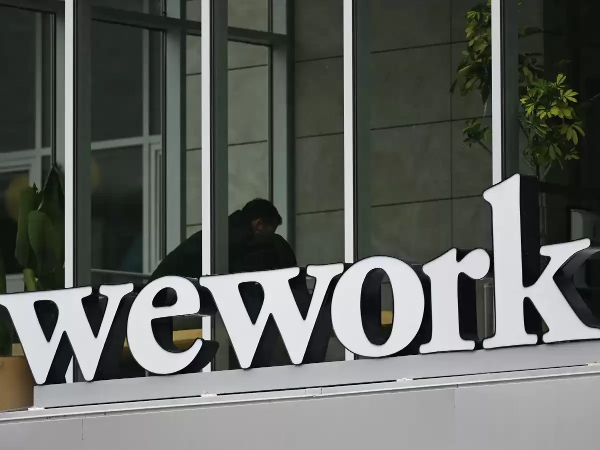 WeWork warns of possible failure, highlighting commercial real estate's critical situation