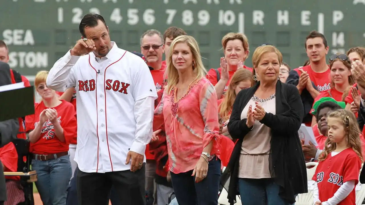 Widow of Tim Wakefield dies months after pitcher's passing
