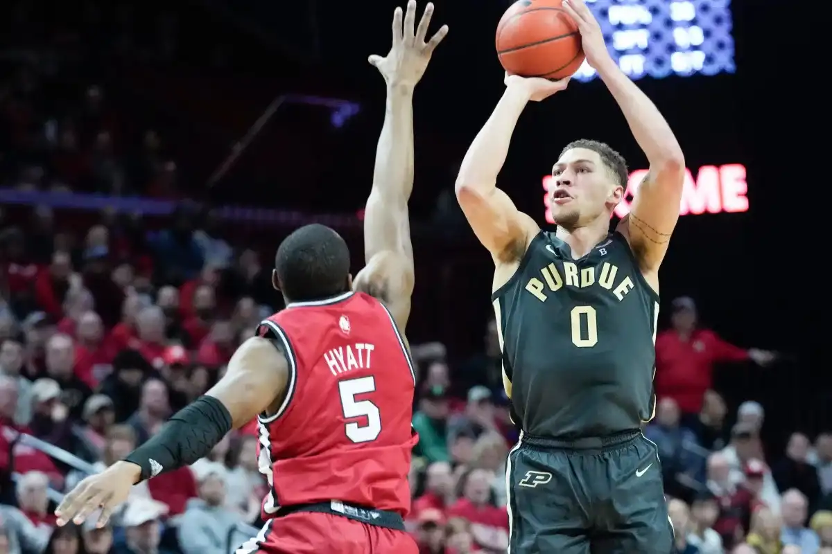 Zach Edey 26 points 12 rebounds Purdue basketball hold off Rutgers Yahoo Sports